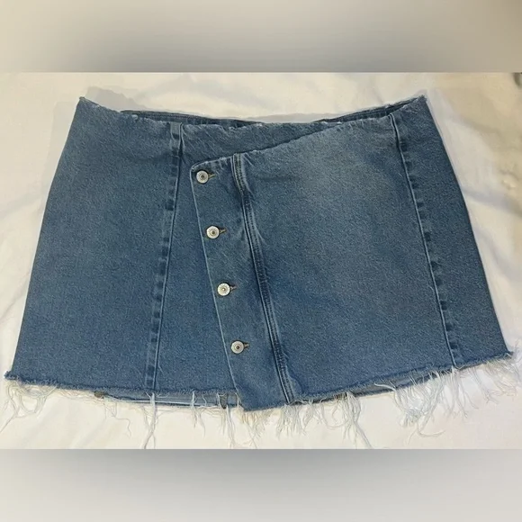 American Eagle Button Front Denim Mini Skirt Size 16 Stretch Raw Hem - Picture 1 of 8